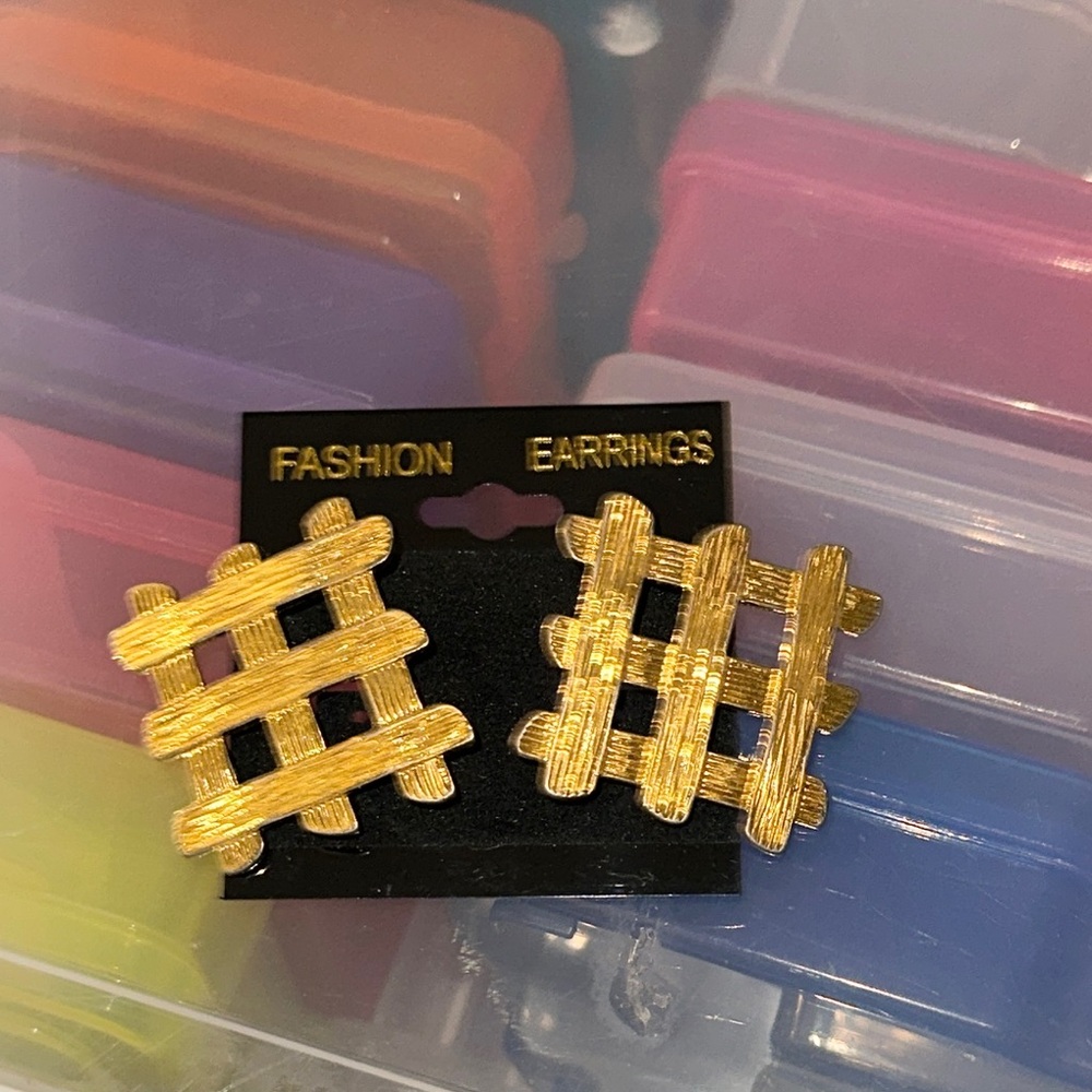 Gold Fashion Earrings